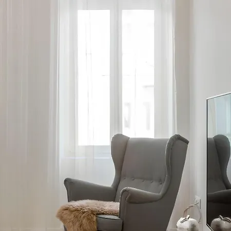 Grand Boulevard Flat Soaking Tub & 3 Beds شقة *
