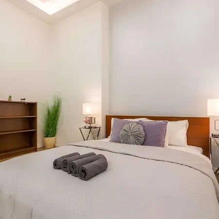 아파트 Grand Boulevard Flat Soaking Tub & 3 Beds *